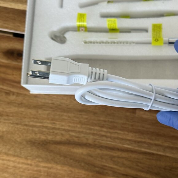 NuDerma Portable Handheld Skin Therapy Wand Machine w/Neon Skincare NIB - Picture 8 of 16